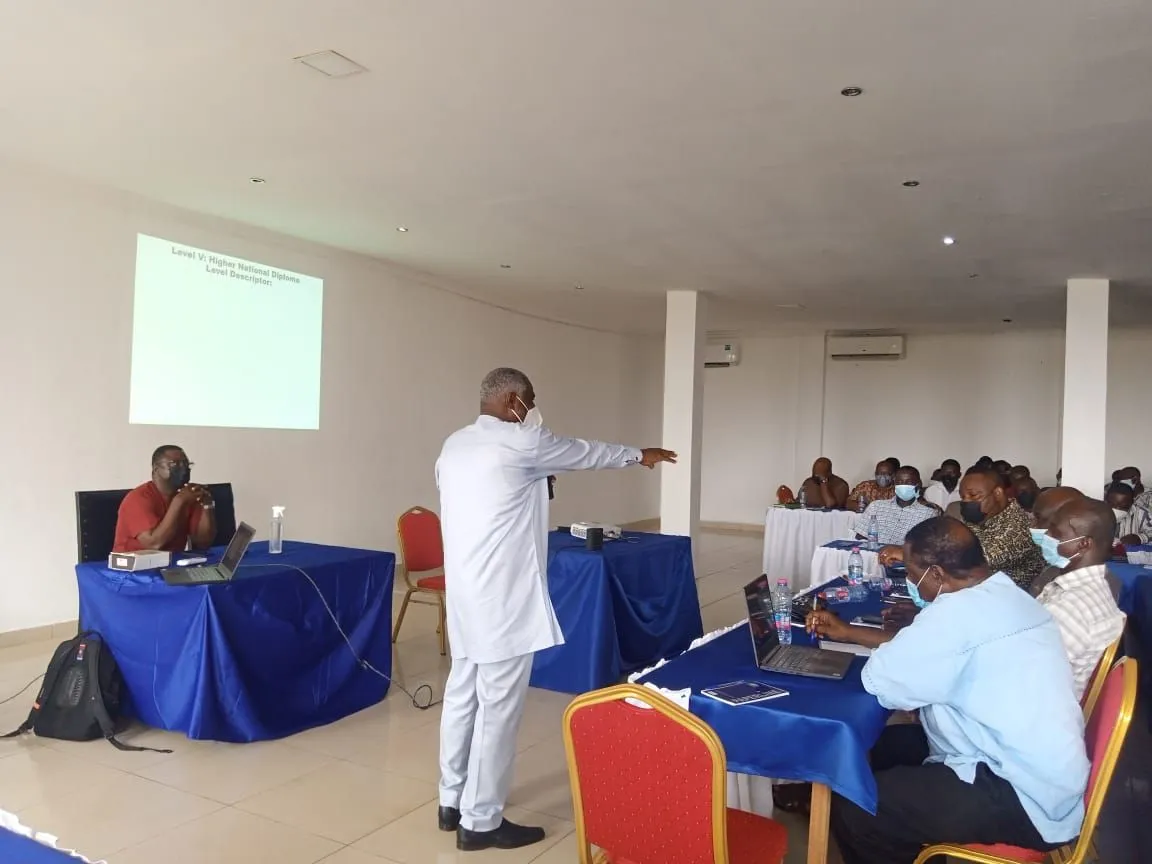 Eljen facilitator presenting on screen at a CBT validation workshop